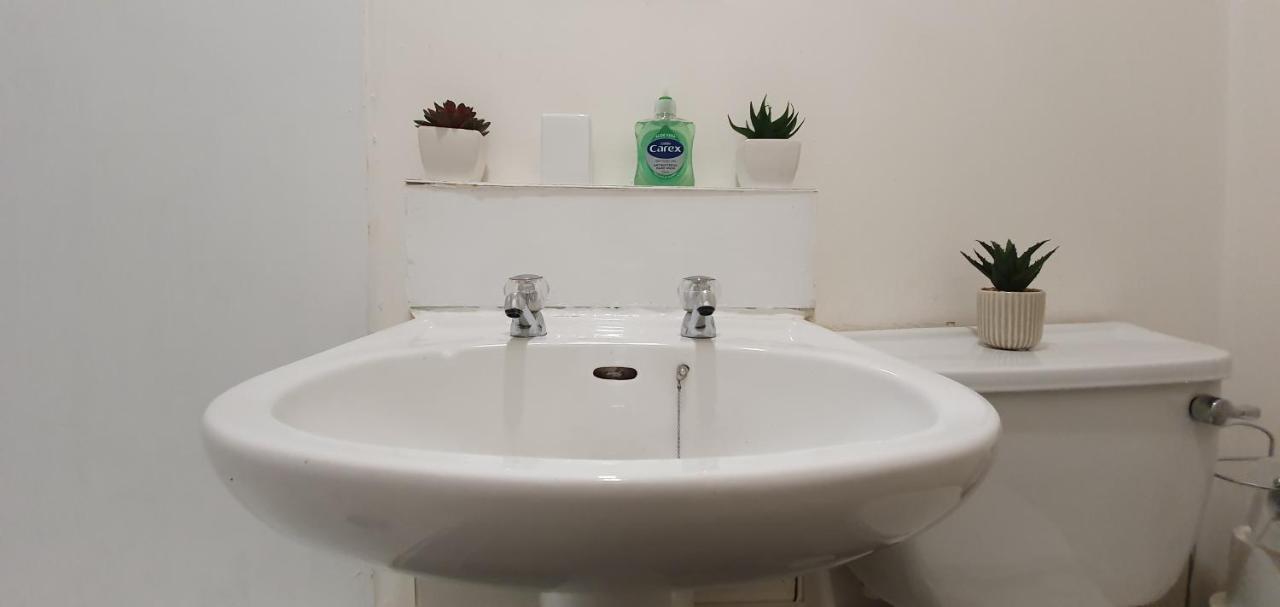 Fast Broadband, Budget Stay, Free Netflix. Cardiff Exteriér fotografie
